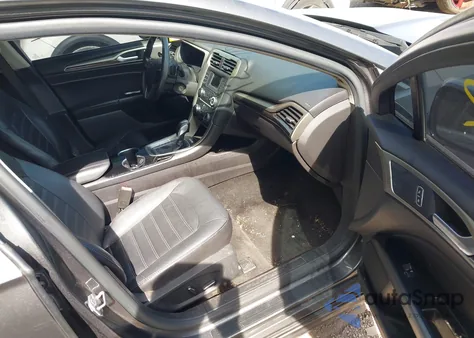 2015 Ford Fusion Se z USA, uszkodzony, nr VIN 3FA6P0H98FR275848